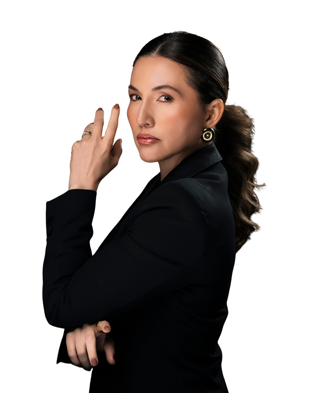 Vanessa Goltzman em retrato de perfil, usando blazer preto